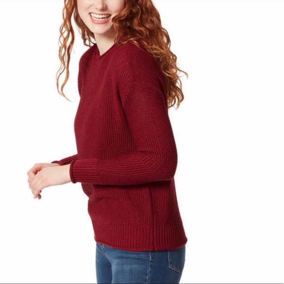 JESSICA SIMPSON NWT Ladies Roll Neck Sweater Size Medium - Picture 2 of 6